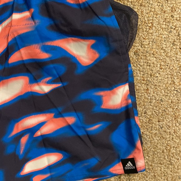 Adidas SOULEAF graphics swim shorts - Picture 2 of 4